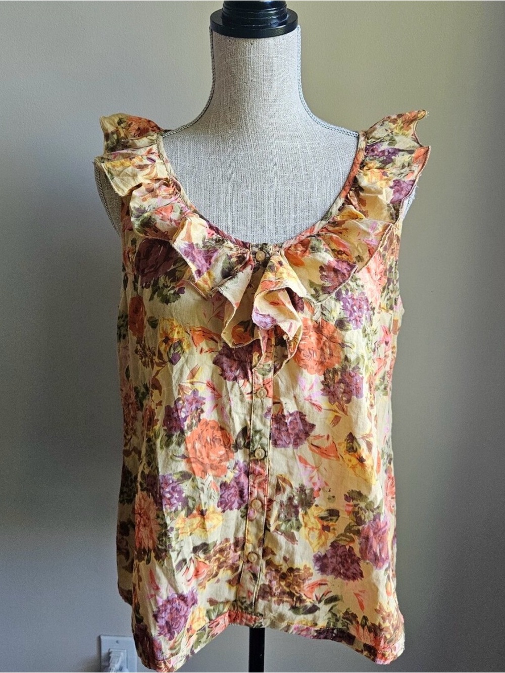 Vintage Point Zero Floral Top L